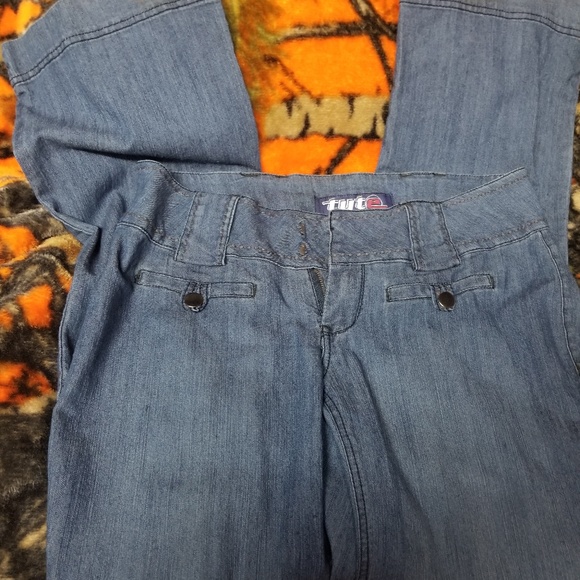 Jeans - Picture 1 of 2